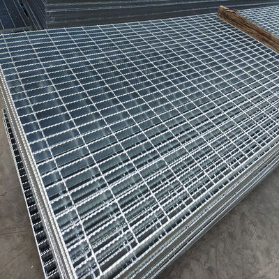 303/30/100 Serrated Steel Grating Drainage Cover Walkway