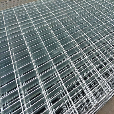 Shipbuilding Serrated Galvanized Steel Grating Corridor Access Stair Step Plate