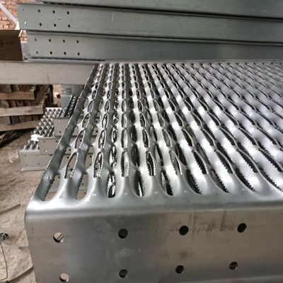 Weather Resistant Stair Tread Anti Slip Grating Galvanized