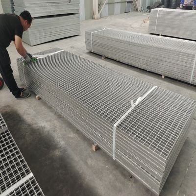 Machine Pressure Welding Industrial Grating 1000x1000mm Made Of Stainless Steel