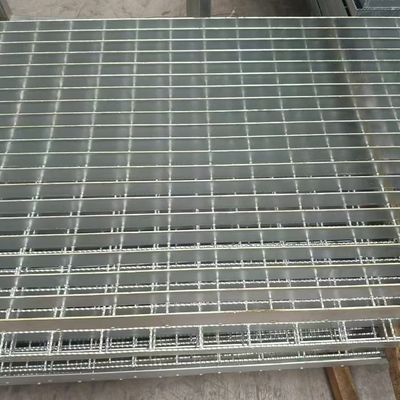 Industrial Steel Grating Customizable and Versatile for Various Applications (Variant 2)