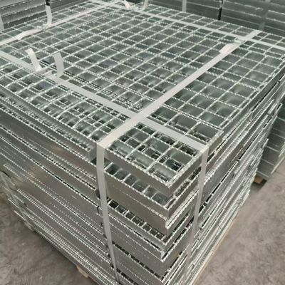 Heavy Duty Anti Slip Metal Grating Serrated Steel With Galvanized Surface
