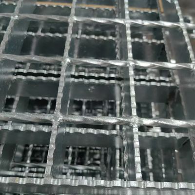 Machine Pressure Welded Industrial Steel Floor Grating With Smooth Bright Surface