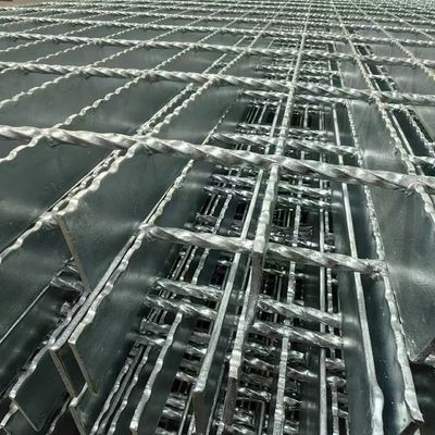 30mm/ 30mm Flat Steel Bar Welding Anti Rust Industrial Steel Floor Grating