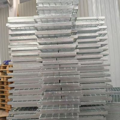 Rust-Resistant Steel Gratings: Ideal for Outdoor and Harsh Environments