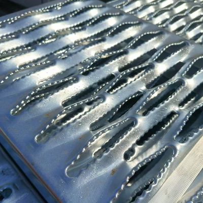 Durable Welded Steel Grating Easy To Drain Patterned Plate With Diverse Patterns