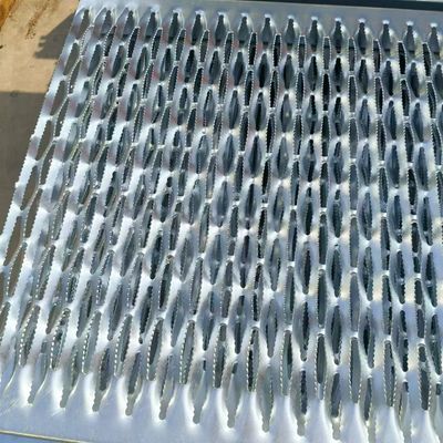 20*3 Steel Flat Size Serrated Steel Grating For Industrial 25mm Bearing Bar Pitch