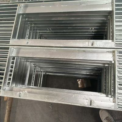 Hot-Dip Galvanized Stainless Steel Grating Corrosion Resistant Protective Ventilation Outdoor Roofing Walkways