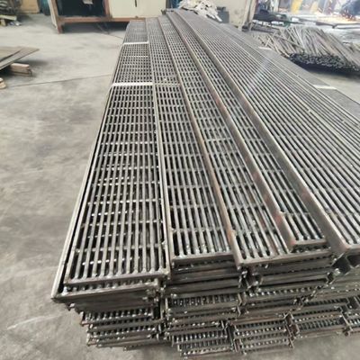 Customized Durable Steel Grating with Load Capacity and Anti Slip Performance