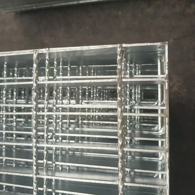 40mm Footstep To Weigh Non-Slip Steel Grating Industrial