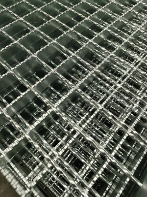 10mm Galvanized Surface Serrated Steel Grating Durable 12mm Flat Bar