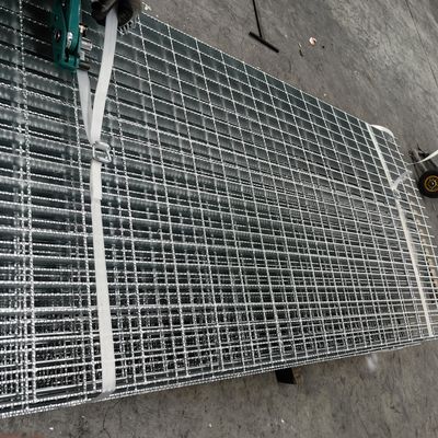 Plain Serrated Steel Grating Heavy Duty Load Bearing Capacity 2mm-5mm Thickness