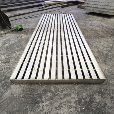 Round Bar Cross Bar Metal Walkway Grating Easy And Simple Installation Process