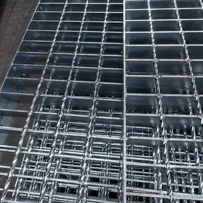 Public Drain Area Industrial Steel Grating With Welded Mesh Technique And 50mm*5mm Bearing Bar