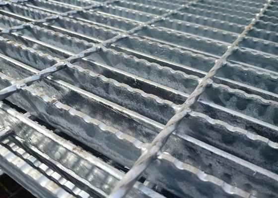 Hot Dip Galvanized Serrated Steel Grating With Steel Bar For Working Platform