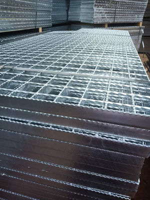 Industrial Grade Steel Grating Panels Interlocking Design For Drainage Ventilation