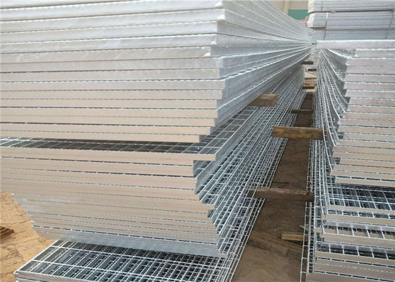 Industrial Grade Steel Grating Panels Interlocking Design For Drainage Ventilation