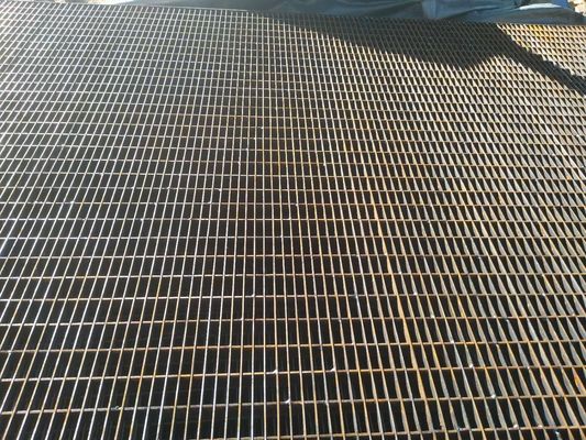 Factory High Quality Hot-DIP Galvanized Heavy Duty Walkway Steel Grating