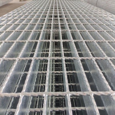Galvanisierte Gitter-Standardgewichts-Hochleistungsmetallgitter-Gehweg-Entwässerungs-Fahrstraße