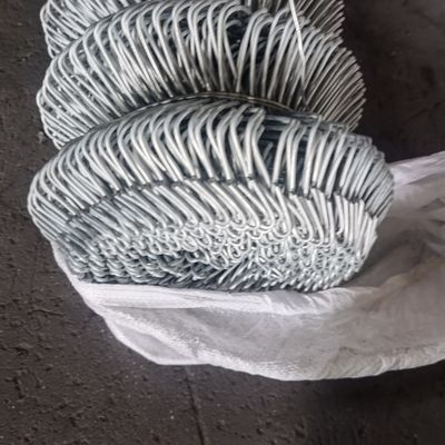 Höhe 1,8 m Drahtdurchmesser 4 mm Gitter 90 * 90 mm Sicherheits-Industrie-Kette Link Zaun