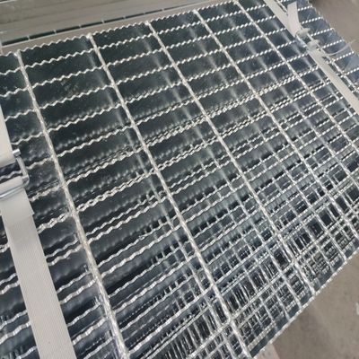Machine Pressure Welding Industrial Grating 1000x1000mm Made Of Stainless Steel