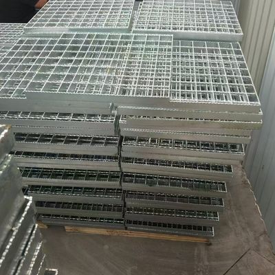 Industrial Steel Grating Customizable and Versatile for Various Applications (Variant 2)