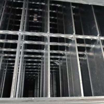 Machine Pressure Welded Industrial Steel Floor Grating With Smooth Bright Surface