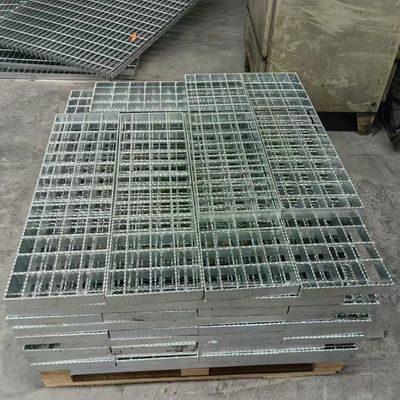 Hot Dip Galvanized Industrial Grating 30x30mm geschweißt