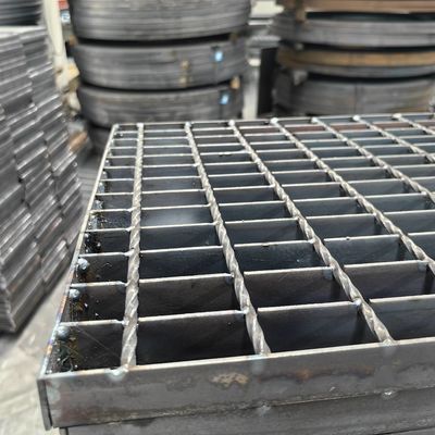 Maschinendruck geschweißte glatte Oberfläche Industrie Stahlstange Gitter aus Edelstahl Modern