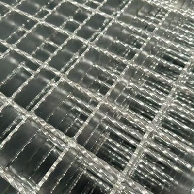 Ausgewonnene Stahlgitter: Rustikales, industrielles Aussehen für einzigartige Projekte