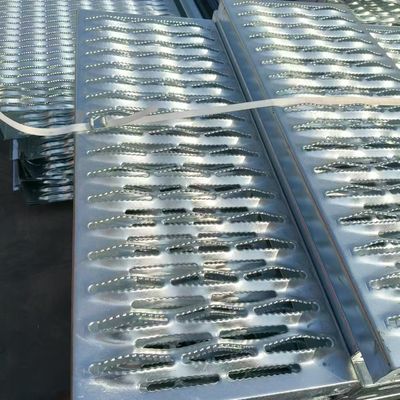 20*3 Steel Flat Size Serrated Steel Grating For Industrial 25mm Bearing Bar Pitch