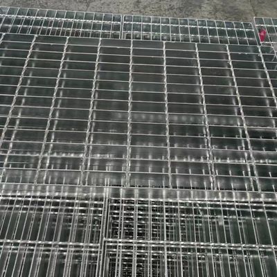 Edelstahl industriell geschweißtes Stahlgitter Gitter mit flachen Bar 30mm Pitch