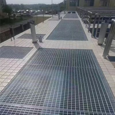 Helle Oberfläche Industrie Stahlgitter Rostfrei