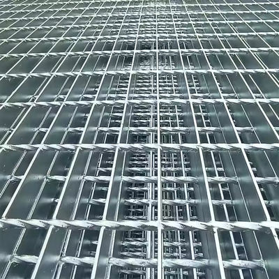 Non Slip Steel Grating Safe Working Environments