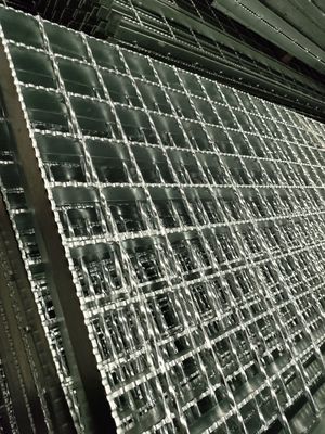10mm Galvanized Surface Serrated Steel Grating Durable 12mm Flat Bar