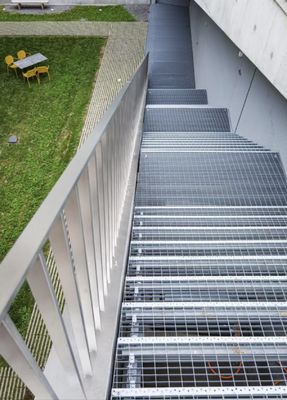 3 mm Querschnittsstange Dicke Flachstahlgitter für Schwerlast-Abwassersysteme