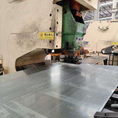 Hexagonale Lochfiltration Perforierter Metallplatte 30%-70% Offener Bereich zur industriellen Filtration