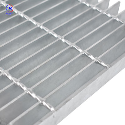 Industrielles Stahlgitter 30mm Lagerstange Abstand 1000x1000mm Hell auf der Oberfläche für Schwerlastanwendungen
