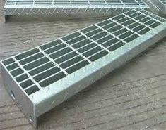 Hot Dip Galvanized Ladder Stair Treads Steel Grid Mesh Flooring T1 T2 T3 T4 Type Walkway