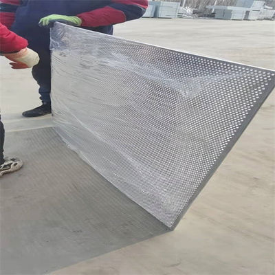 Klarer anodisierter gekerbter perforierter AluminiumMikrometer 12.7mm des Blech-10 geschwankt